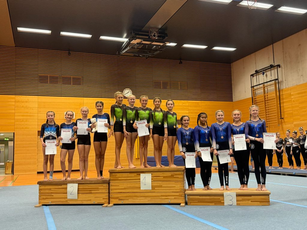 Siegerehrung. Unsere Mannschaft auf Platz 2 des Treppchens.